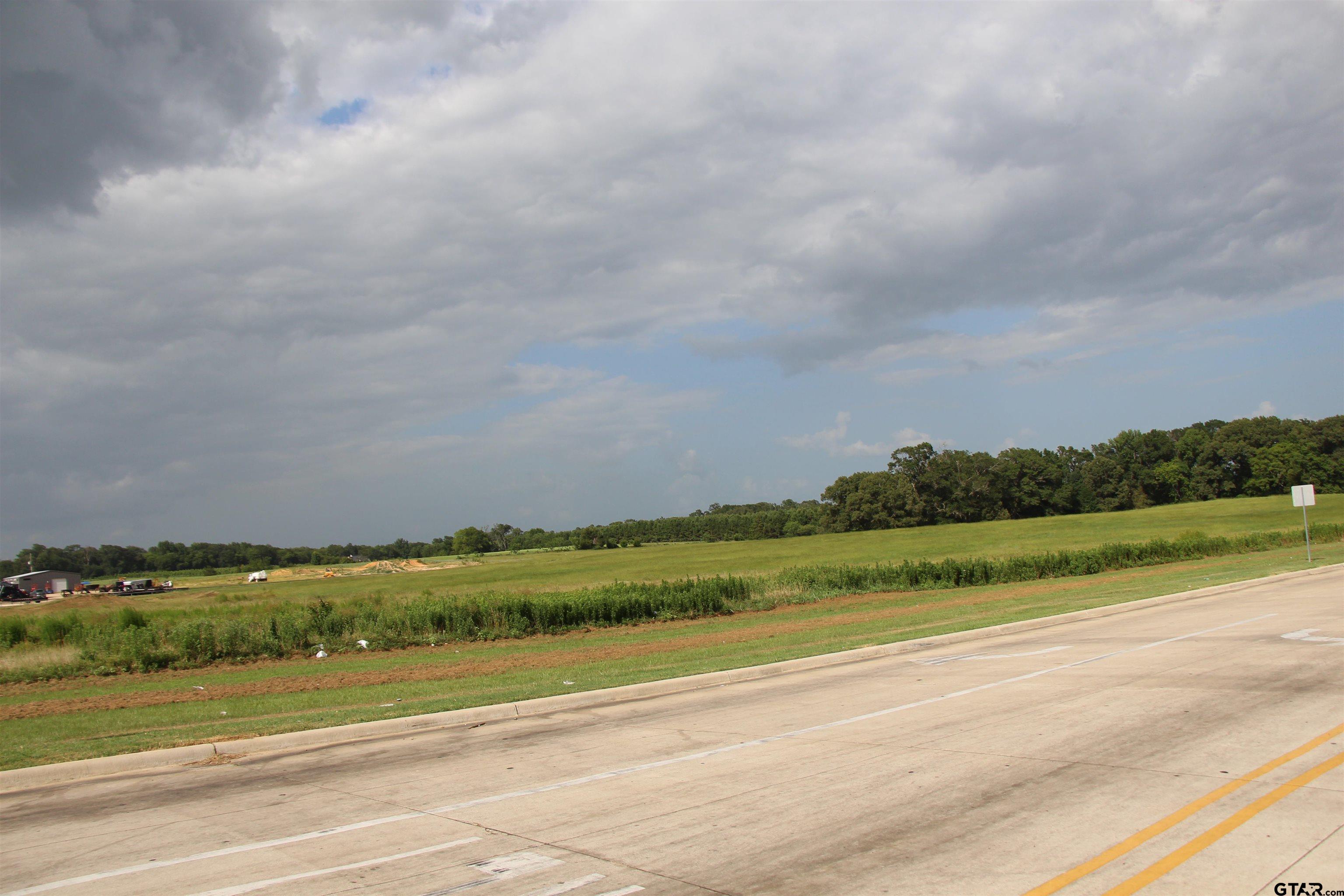 TBD N HWY 271