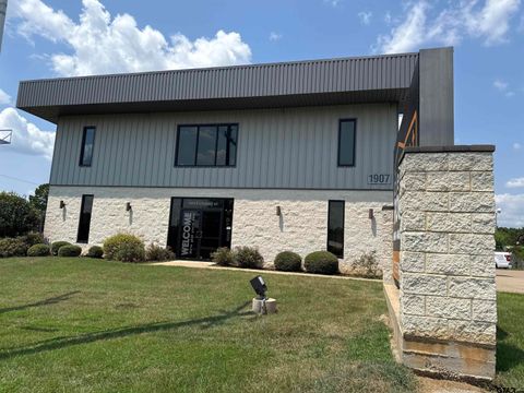 1907 E US Hwy 8 E US Highway 80 White Oak TX 75693