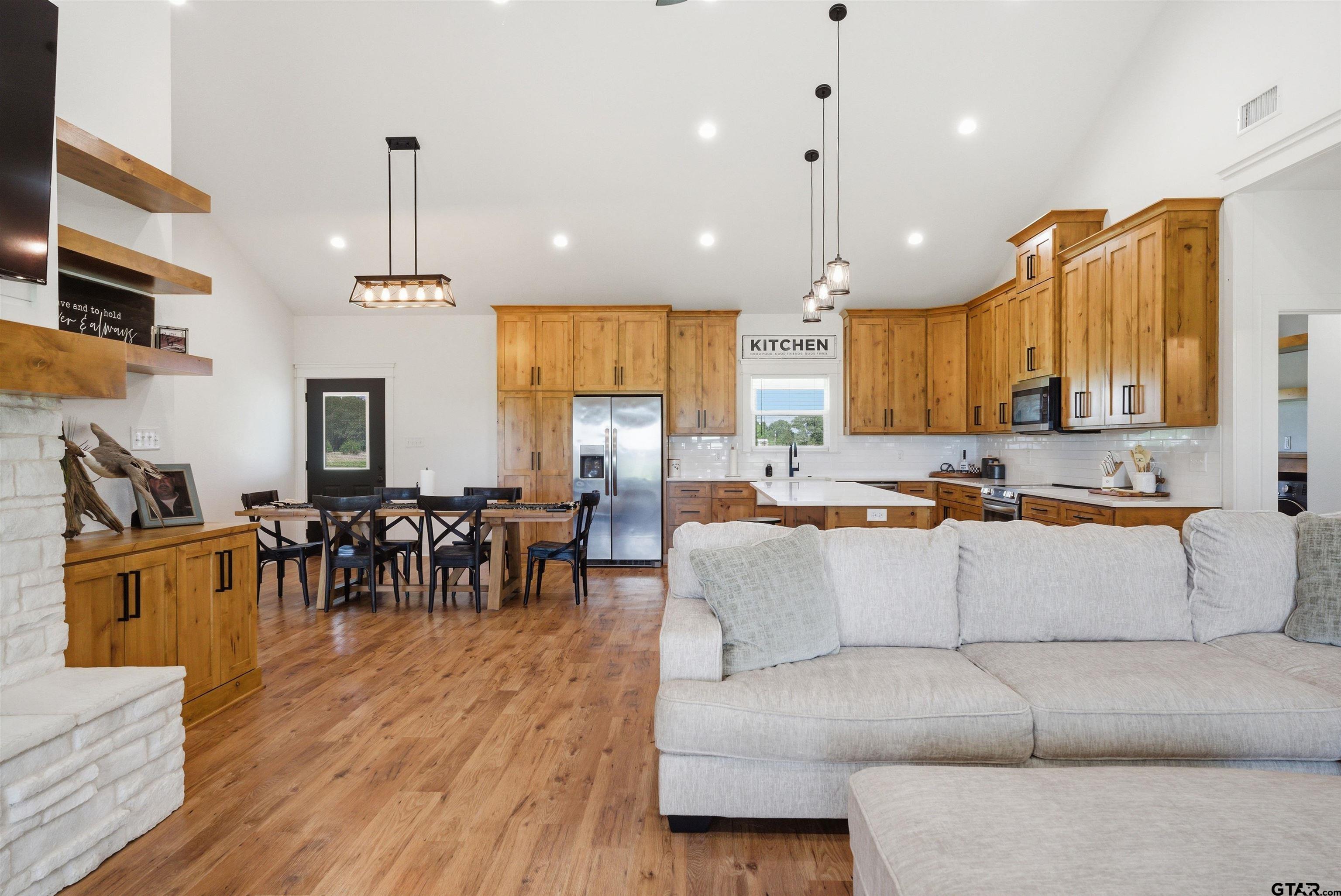 9012 County Road 3614
