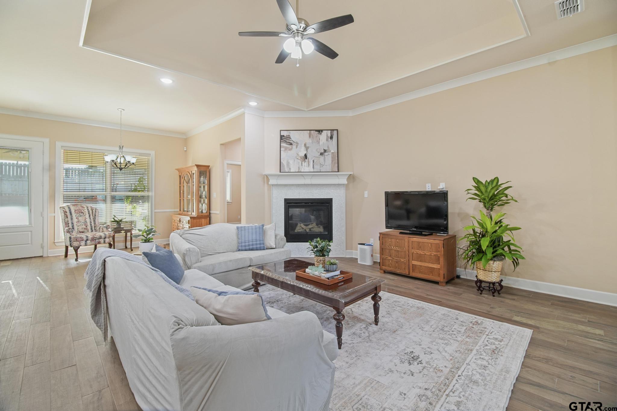 2222 Rana Park