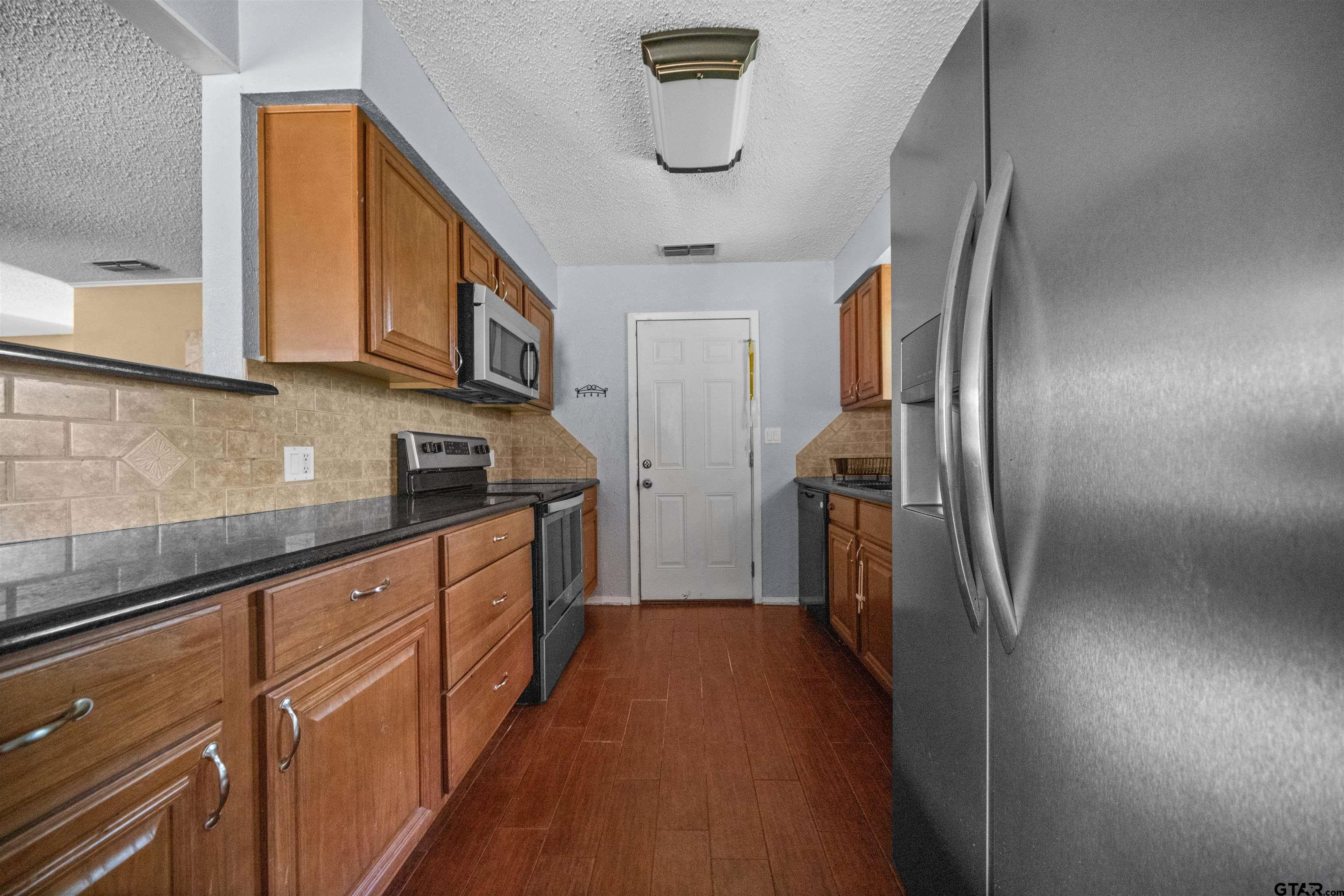 17607 Kristopher Cir.