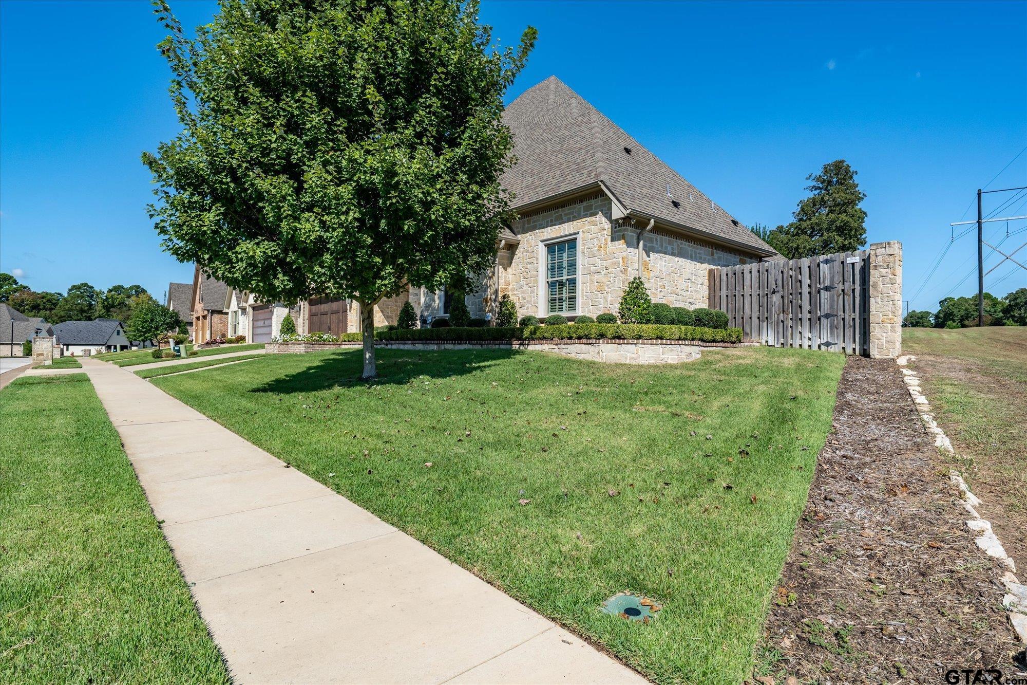 7511 Princedale