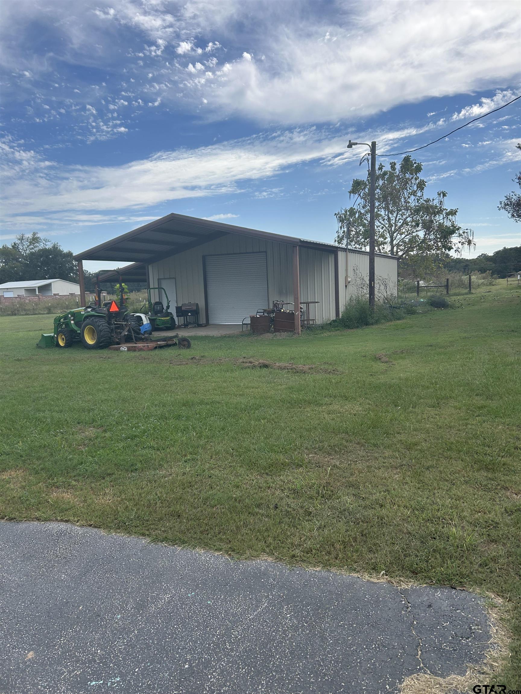 5211 VZ County Road 1222