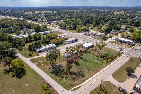 800 S Main St Lindale TX 75771