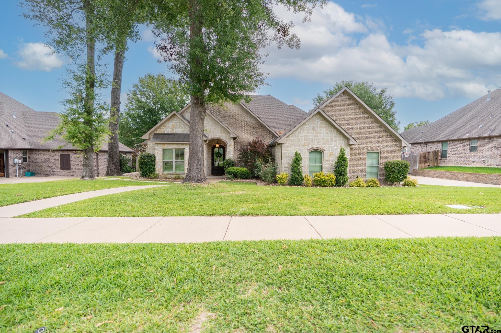 6356 Manchester Ct
