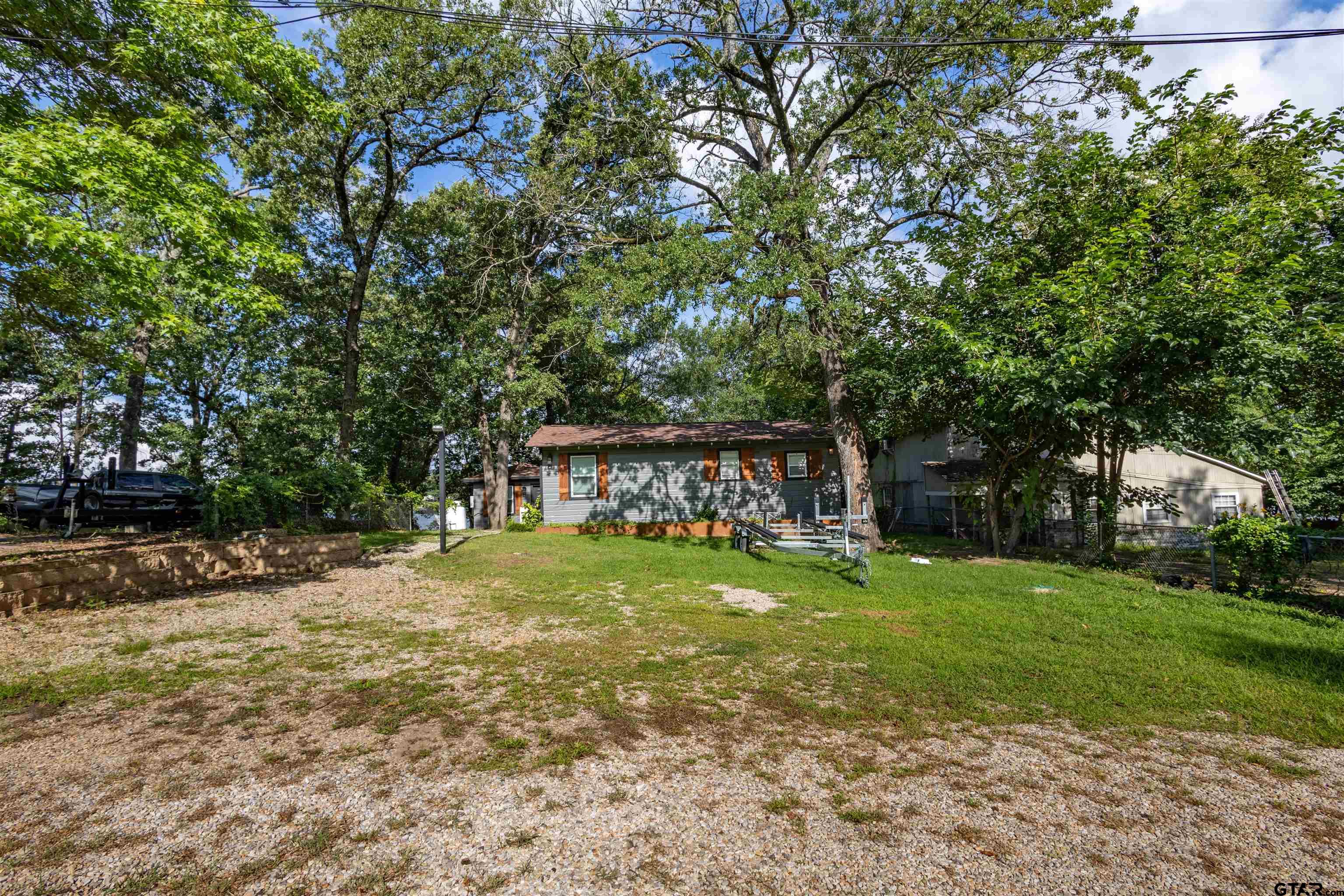 1432 County Road 2270