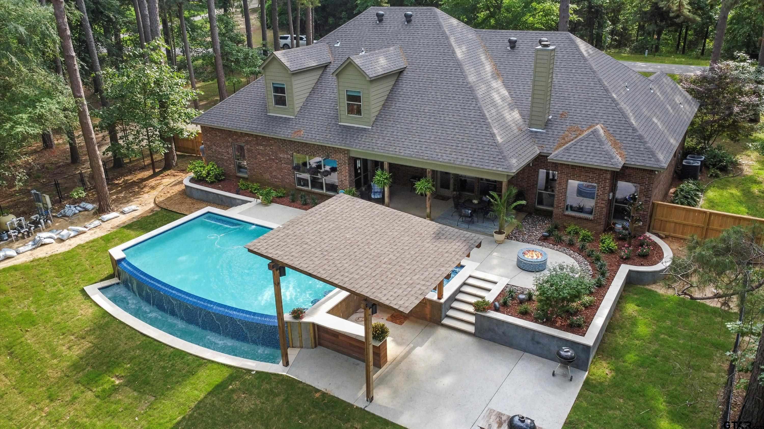 18551 Lazy Lane