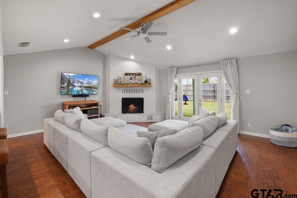 7408 Hollyoak Dr.
