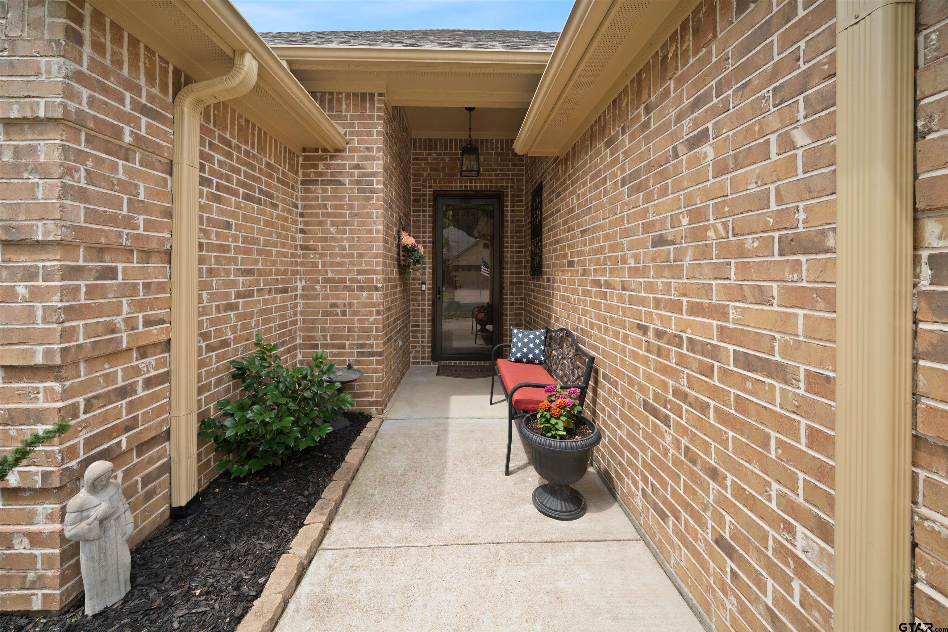 4214 Colina Trail