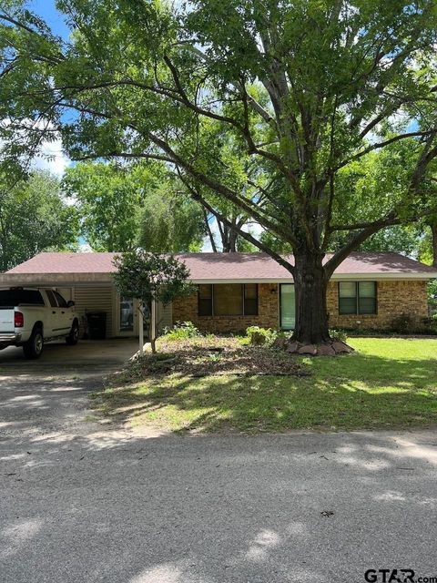 320 Bowers St Lindale TX 75771