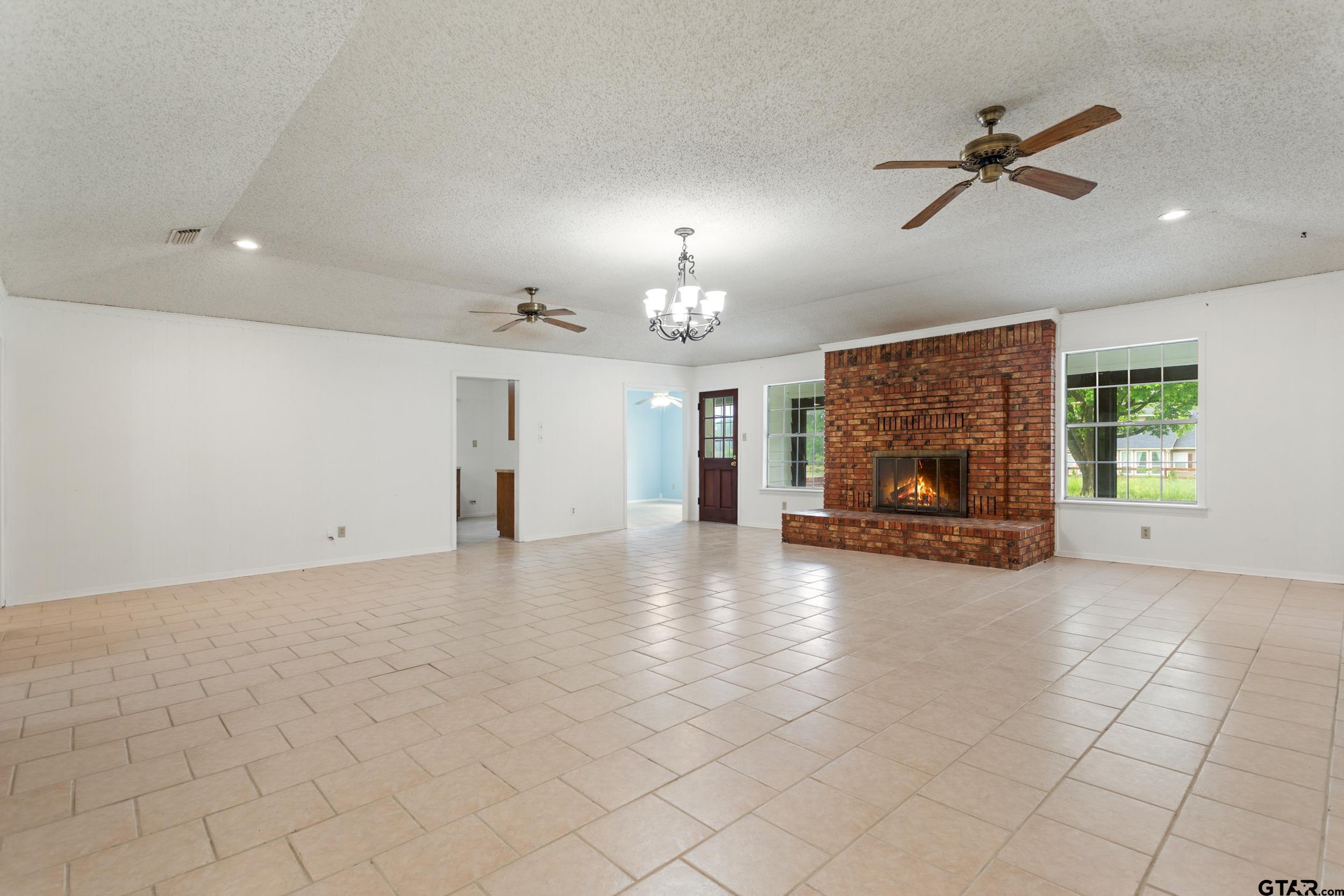 5161 US 271 N