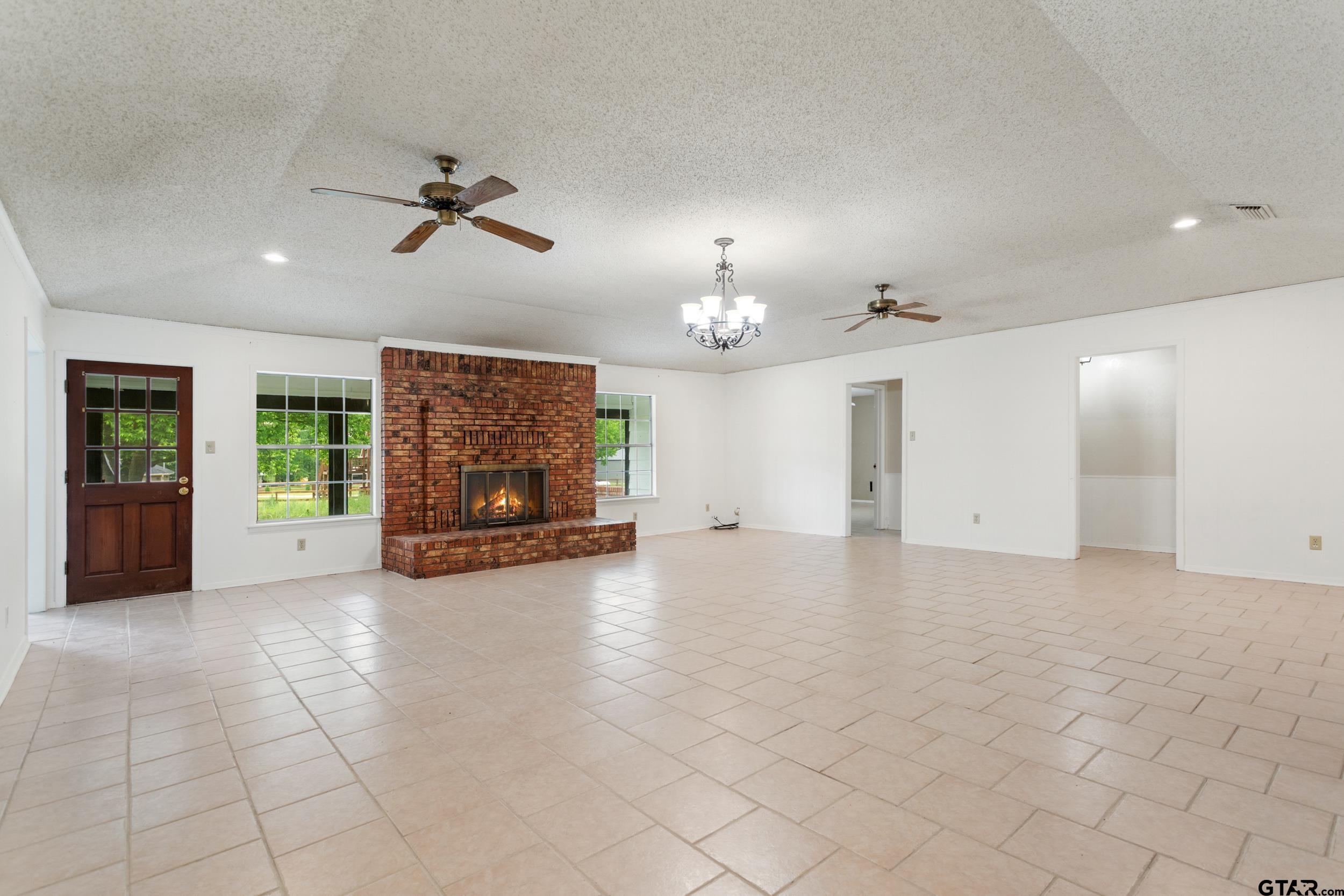 5161 US 271 N