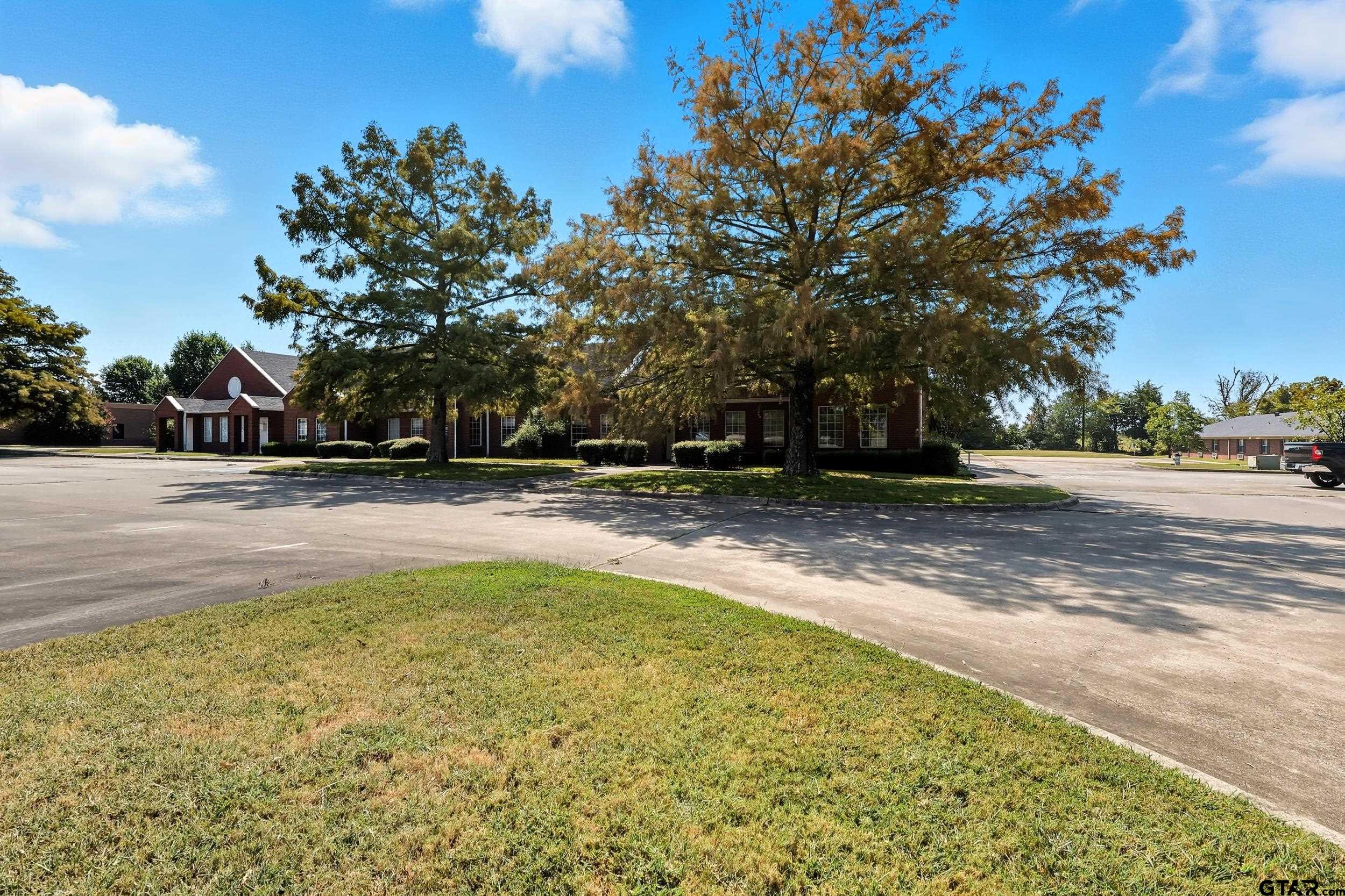 4550 LAMAR
