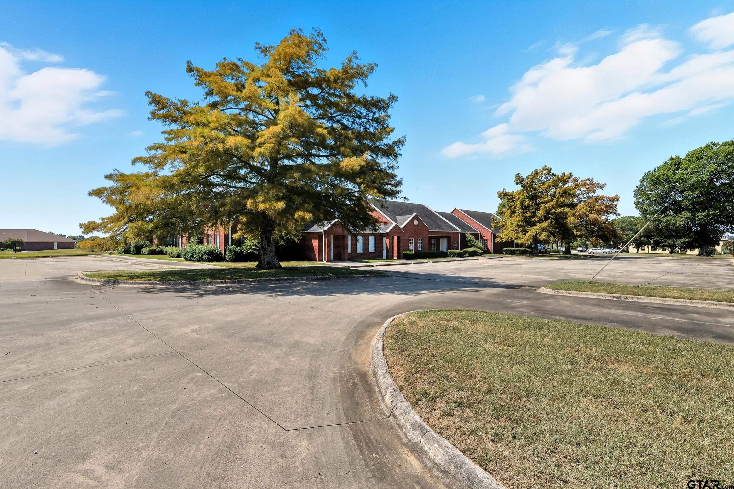 4550 LAMAR
