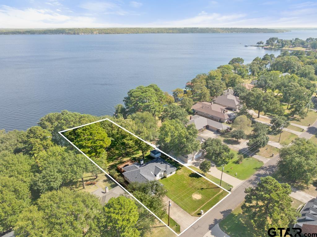 22780 Diamond Bay Dr