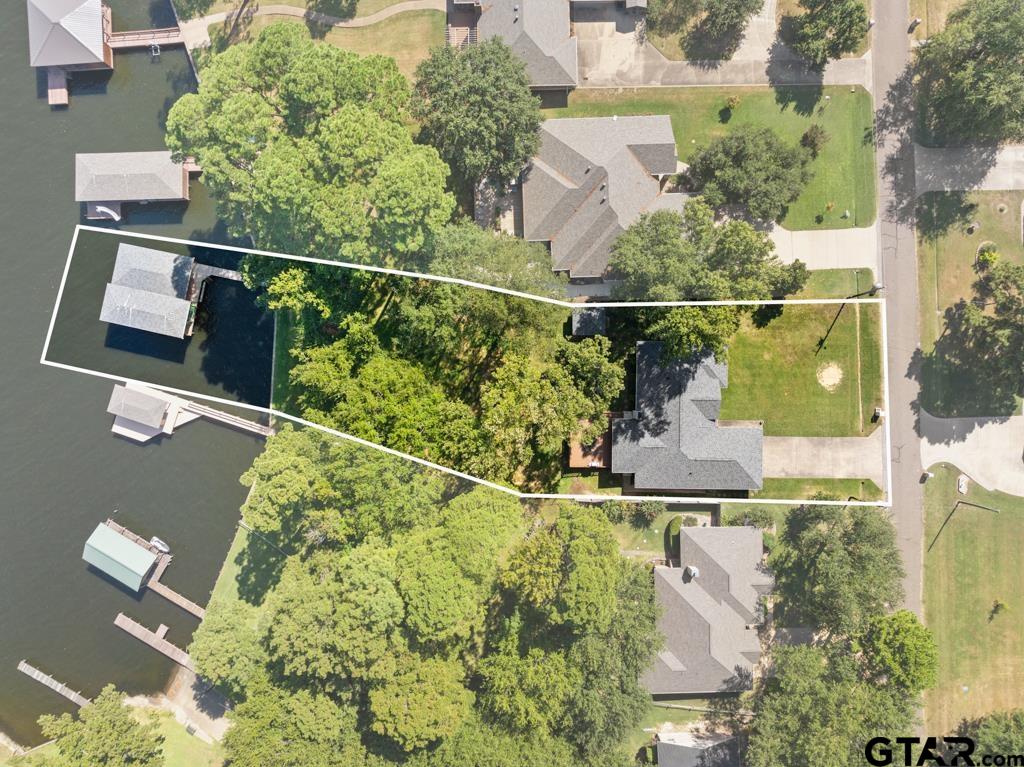 22780 Diamond Bay Dr