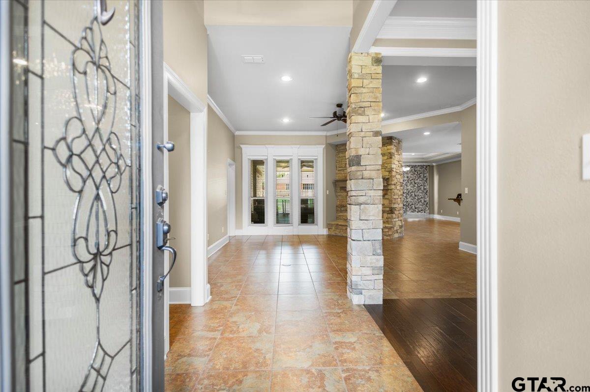 838 Carriage Dr.