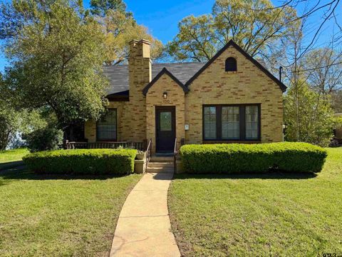 106 S Grace Street Crockett TX 75835