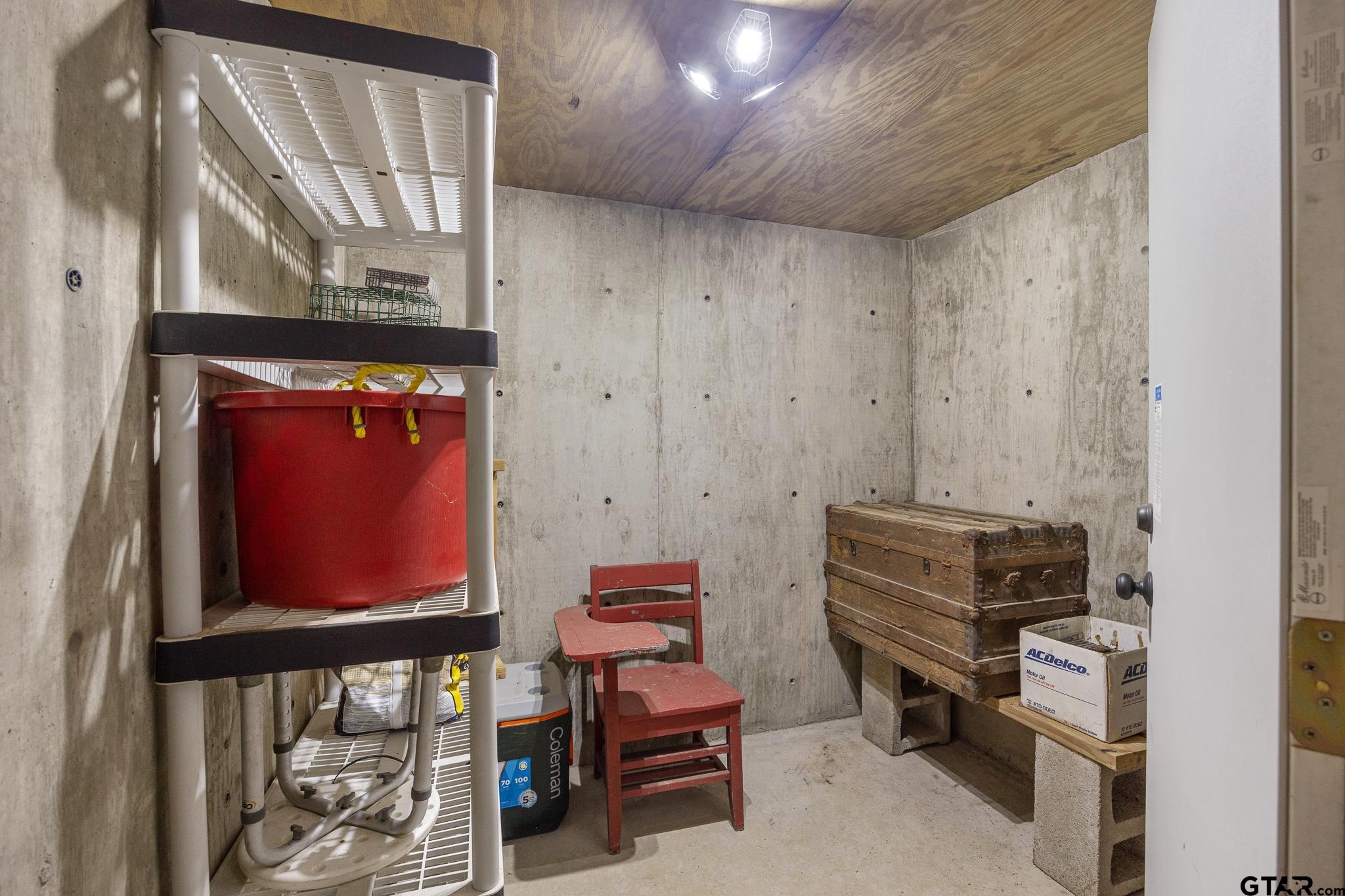 Frankston, Texas 75763, United States, 3 Bedrooms Bedrooms, ,3 BathroomsBathrooms,Residential,Pending,40009