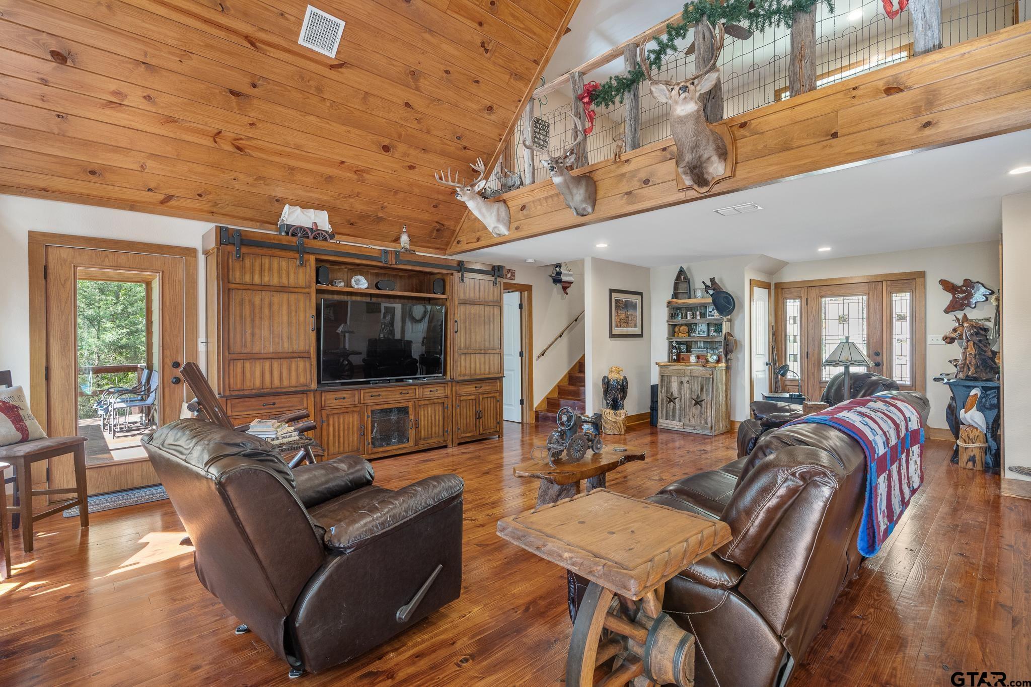 Frankston, Texas 75763, United States, 3 Bedrooms Bedrooms, ,3 BathroomsBathrooms,Residential,Pending,40009