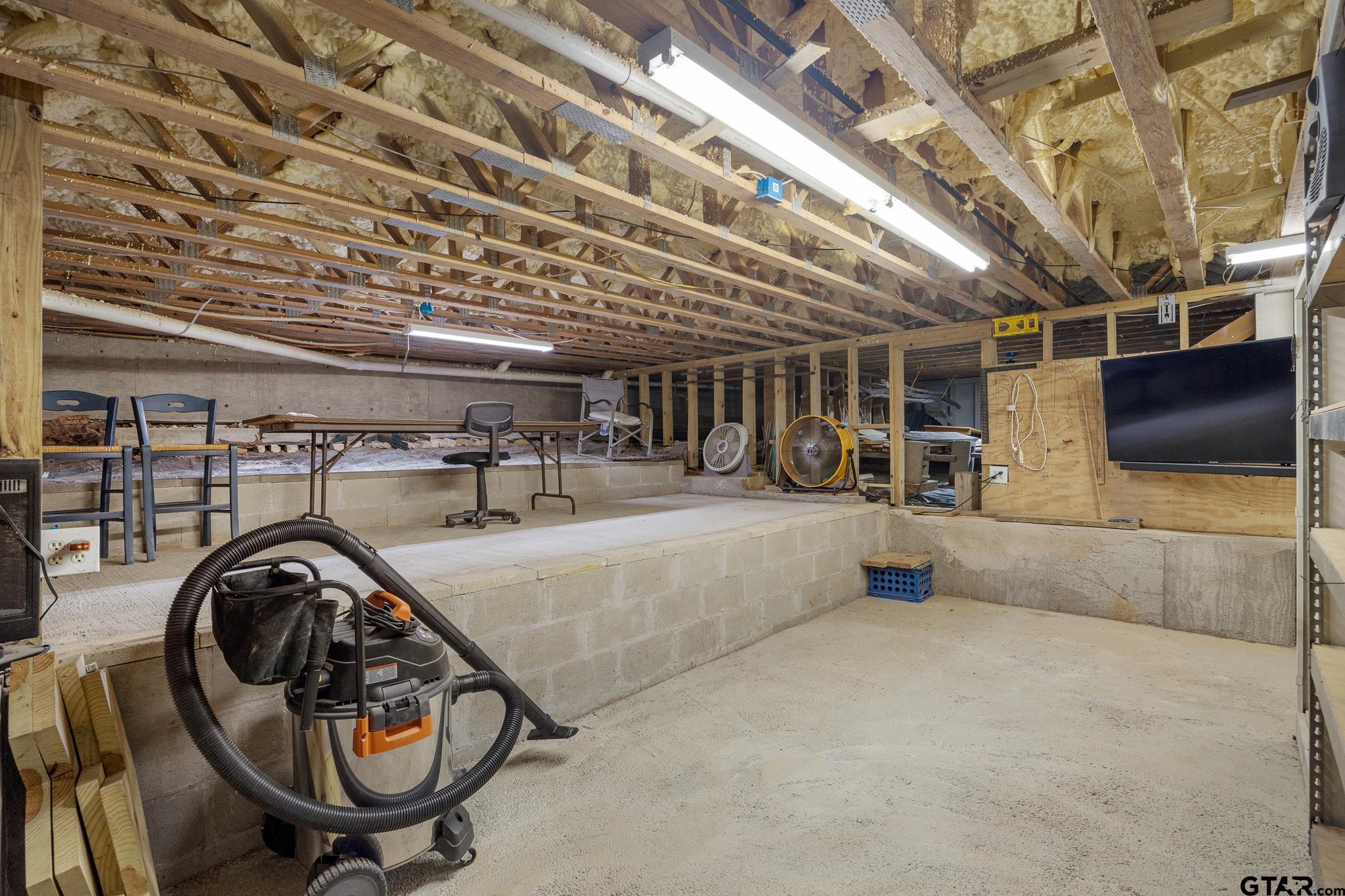 Frankston, Texas 75763, United States, 3 Bedrooms Bedrooms, ,3 BathroomsBathrooms,Residential,Pending,40009