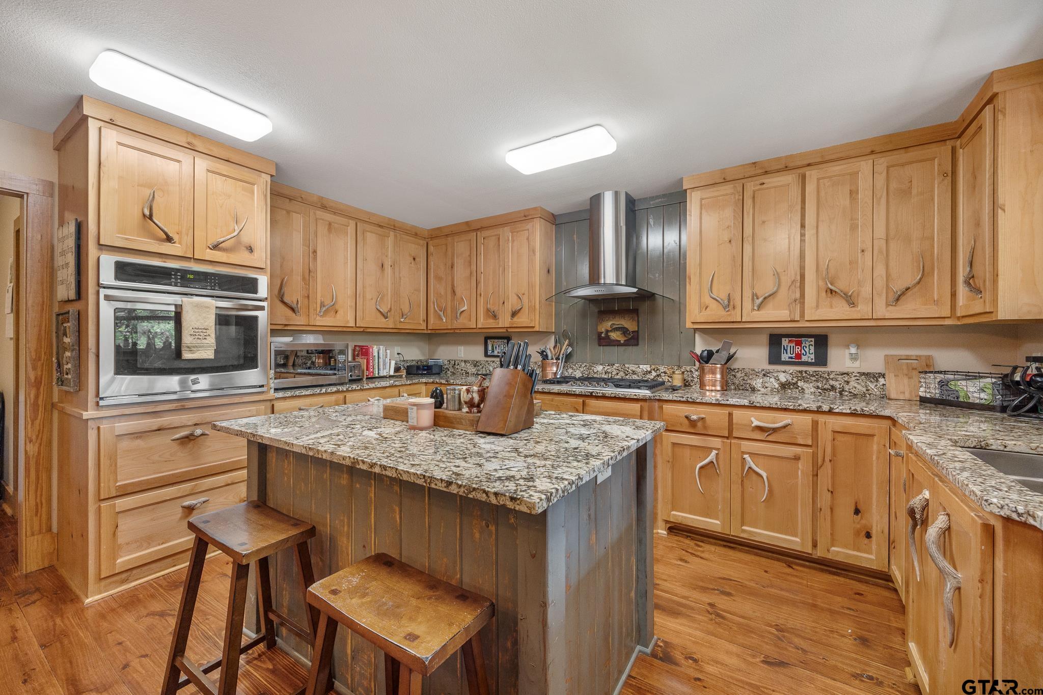 Frankston, Texas 75763, United States, 3 Bedrooms Bedrooms, ,3 BathroomsBathrooms,Residential,Pending,40009