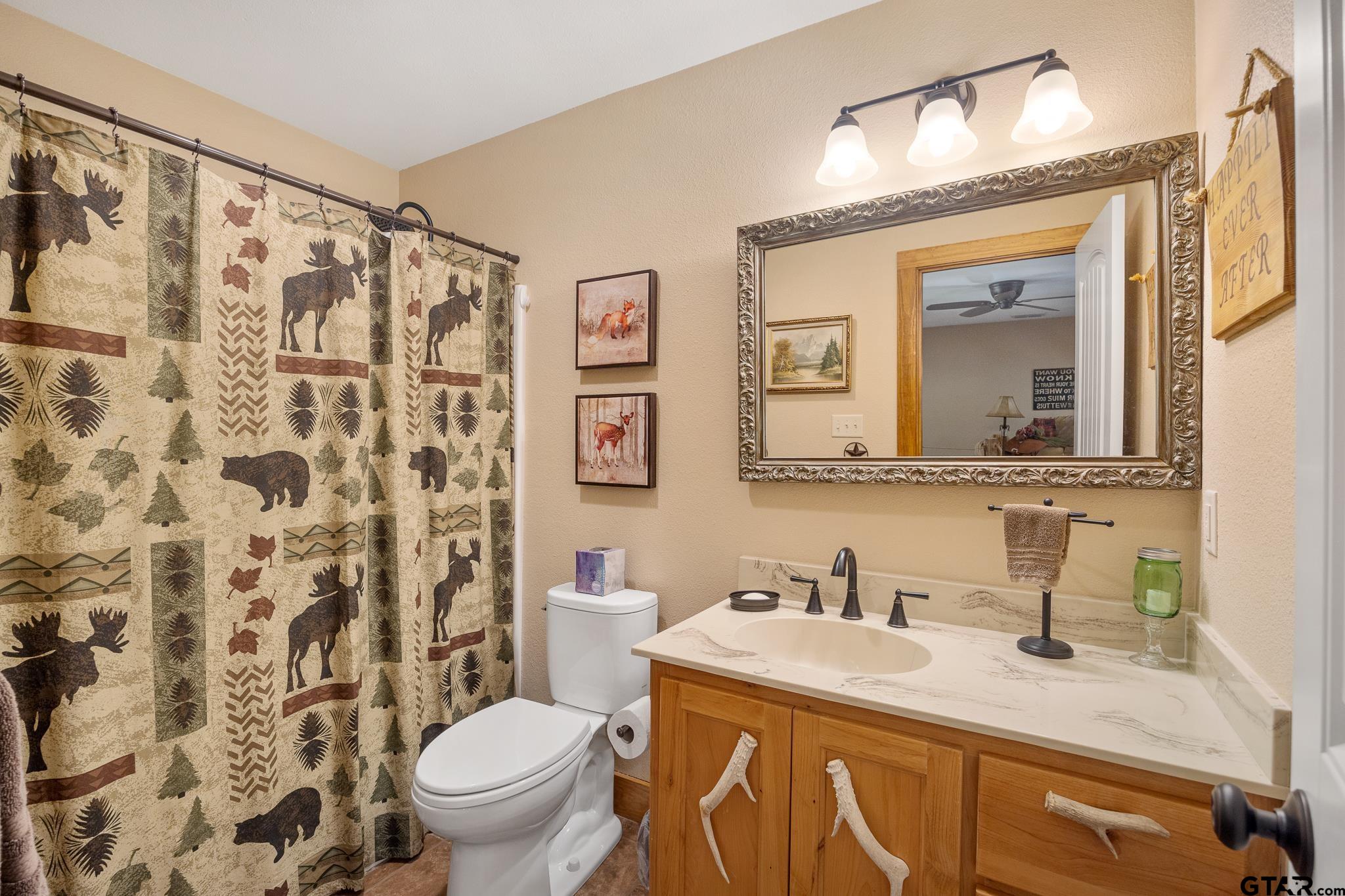 Frankston, Texas 75763, United States, 3 Bedrooms Bedrooms, ,3 BathroomsBathrooms,Residential,Pending,40009