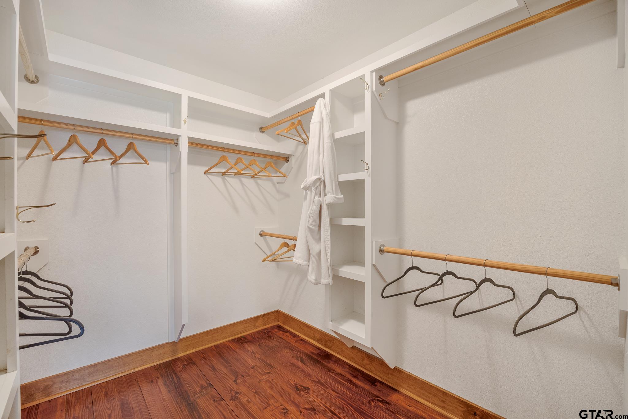 Frankston, Texas 75763, United States, 3 Bedrooms Bedrooms, ,3 BathroomsBathrooms,Residential,Pending,40009