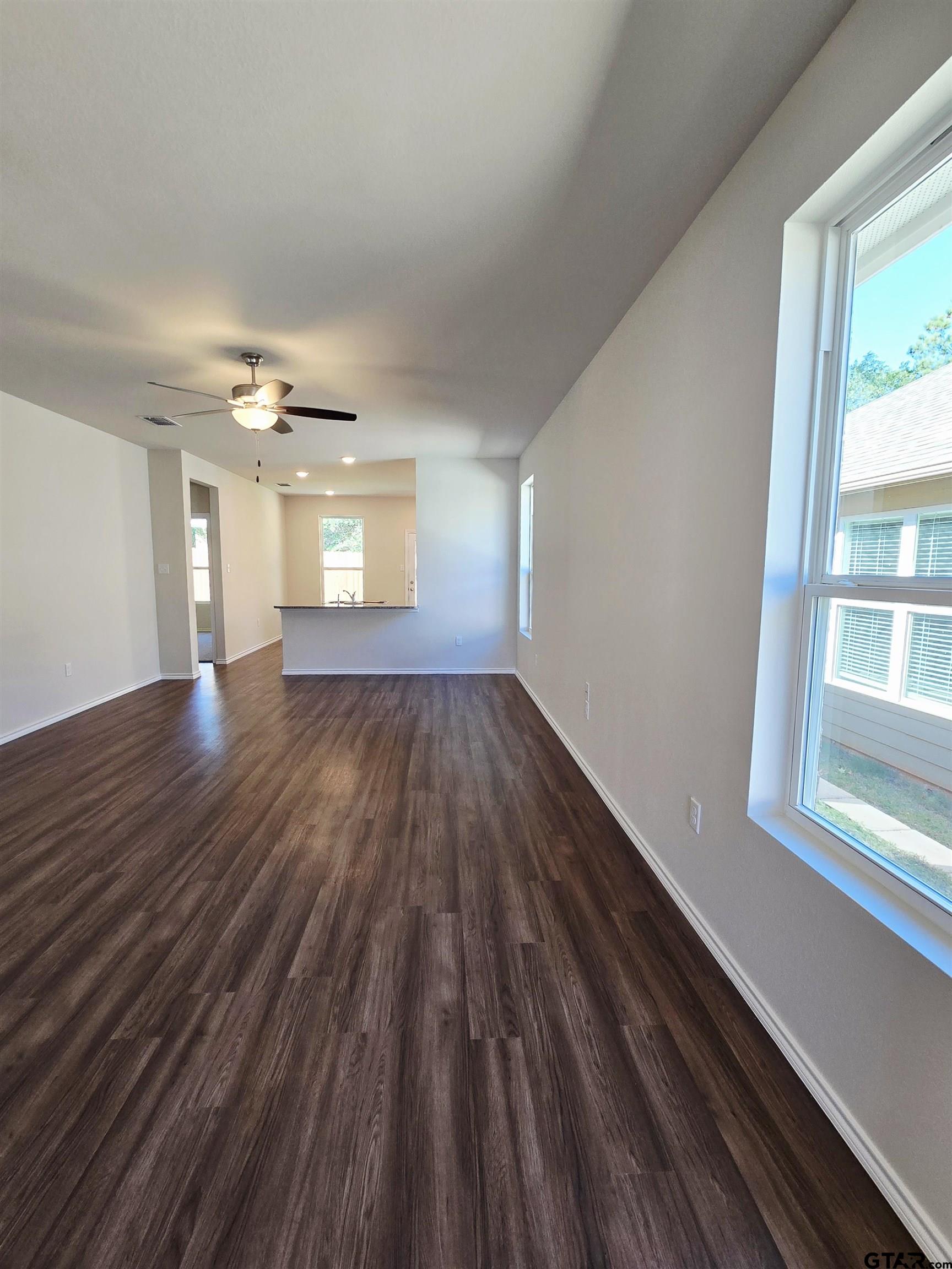 609 Park Central