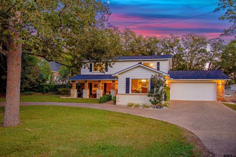 A home in Hideaway