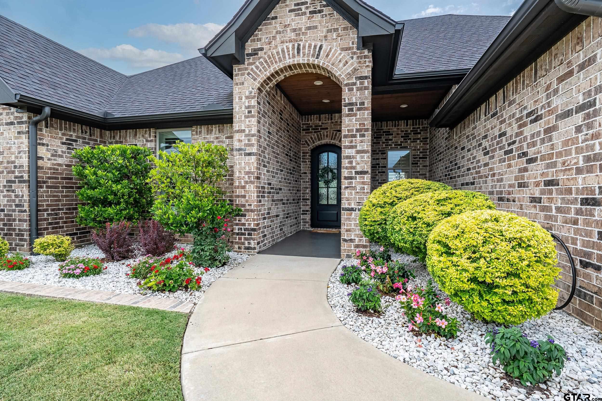 7306 Tule Creek Ln.