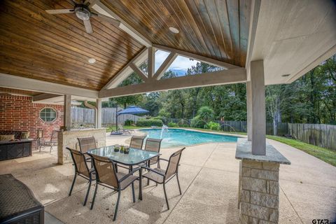 402 Shadow Wood Dr Palestine TX 75801