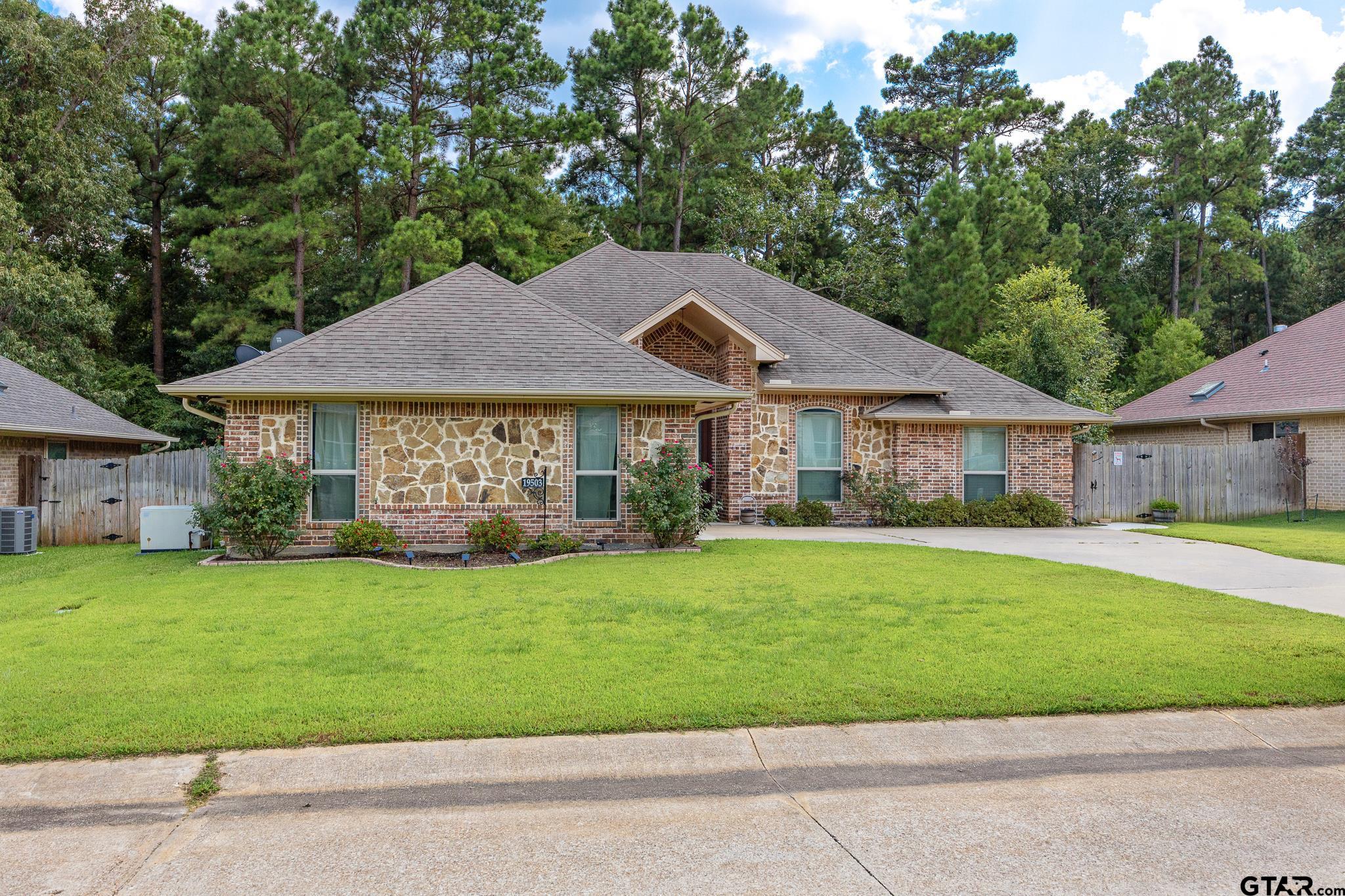 Flint, Texas 75762, United States, 3 Bedrooms Bedrooms, ,3 BathroomsBathrooms,Residential,Active,199489