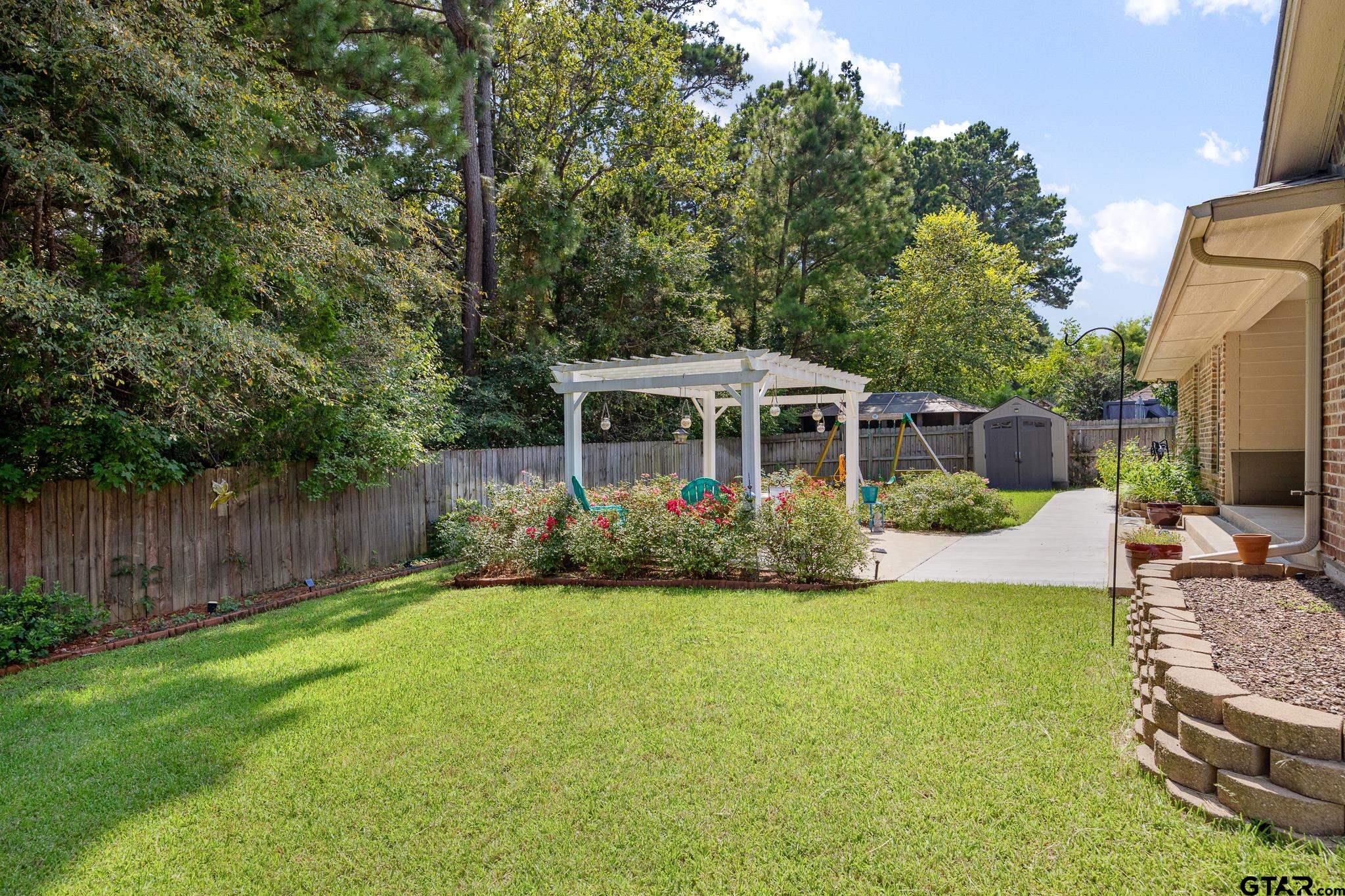 Flint, Texas 75762, United States, 3 Bedrooms Bedrooms, ,3 BathroomsBathrooms,Residential,Active,199489