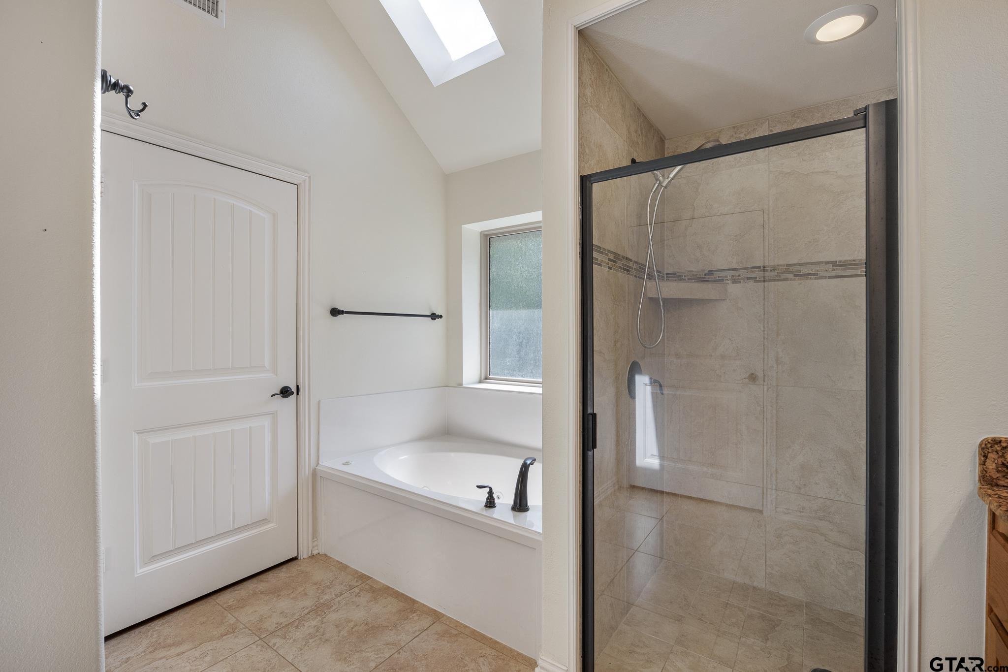 Flint, Texas 75762, United States, 3 Bedrooms Bedrooms, ,3 BathroomsBathrooms,Residential,Active,199489