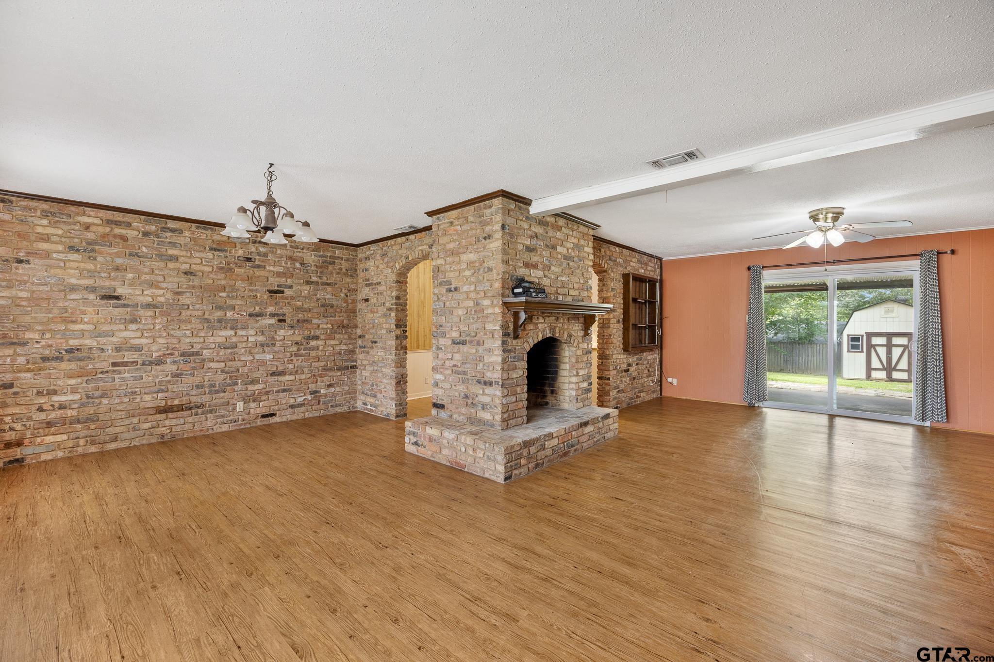 2924 Williamsburg