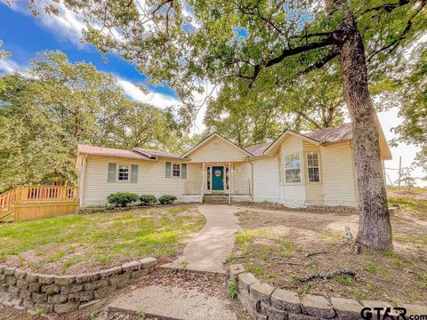 A home in Grand Saline