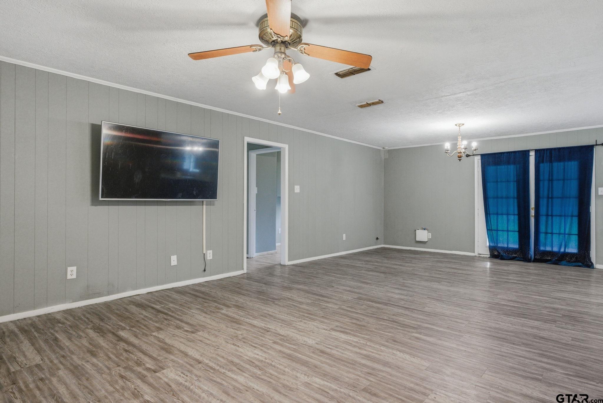 155 Angela Ln