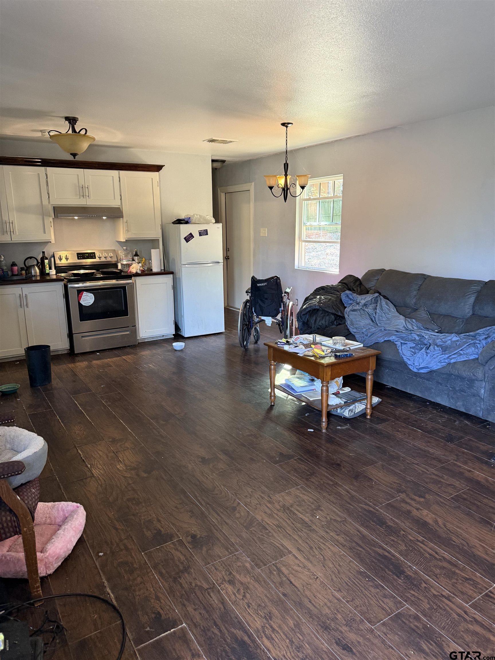 22666 Lakeway Harbor