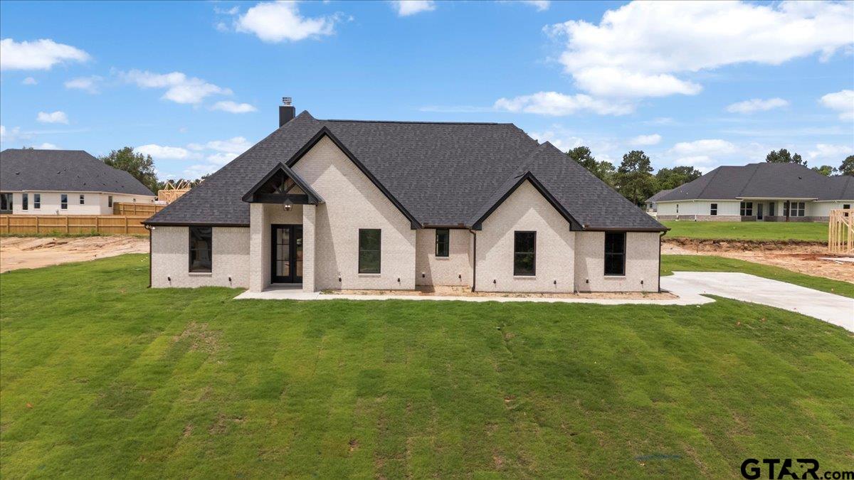 17077 Woodcrest Cir