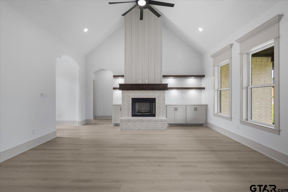 17077 Woodcrest Cir