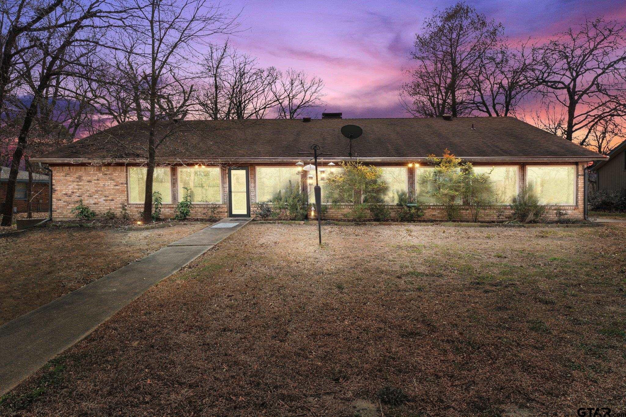 615 Private Road 5881