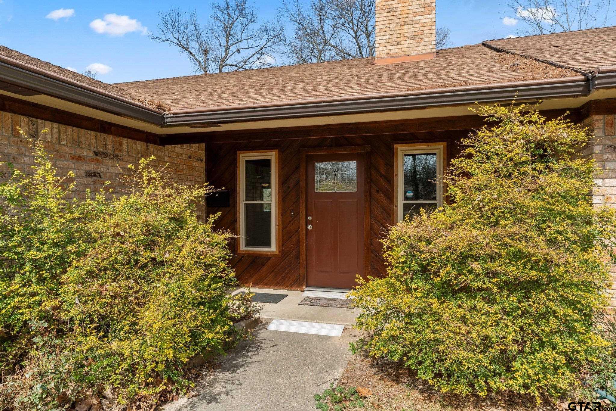 615 Private Road 5881