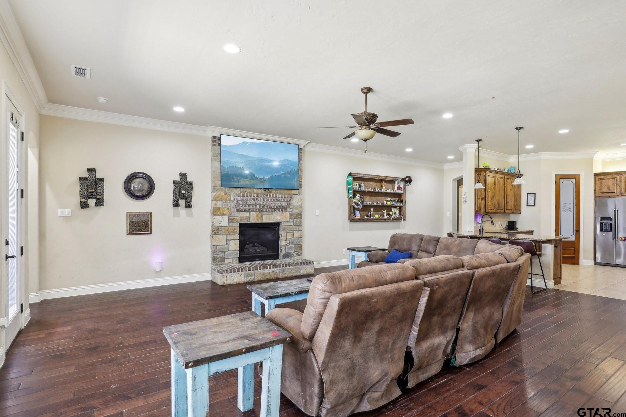 3449 ABES LANDING DR