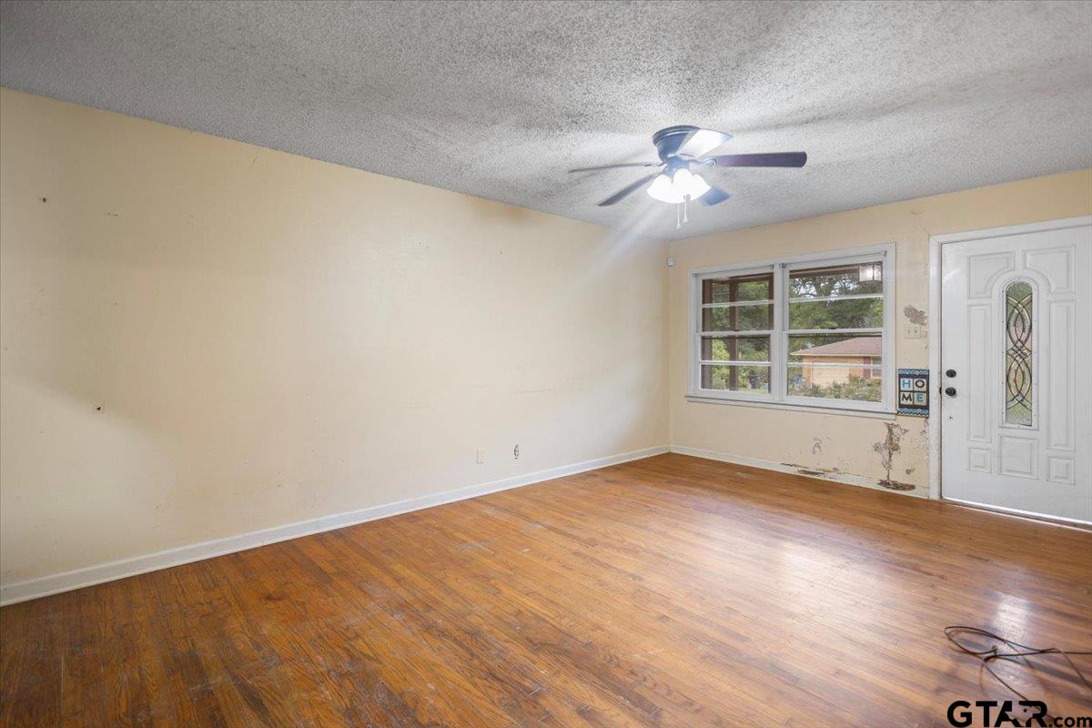 2105 Glenbrook Dr.