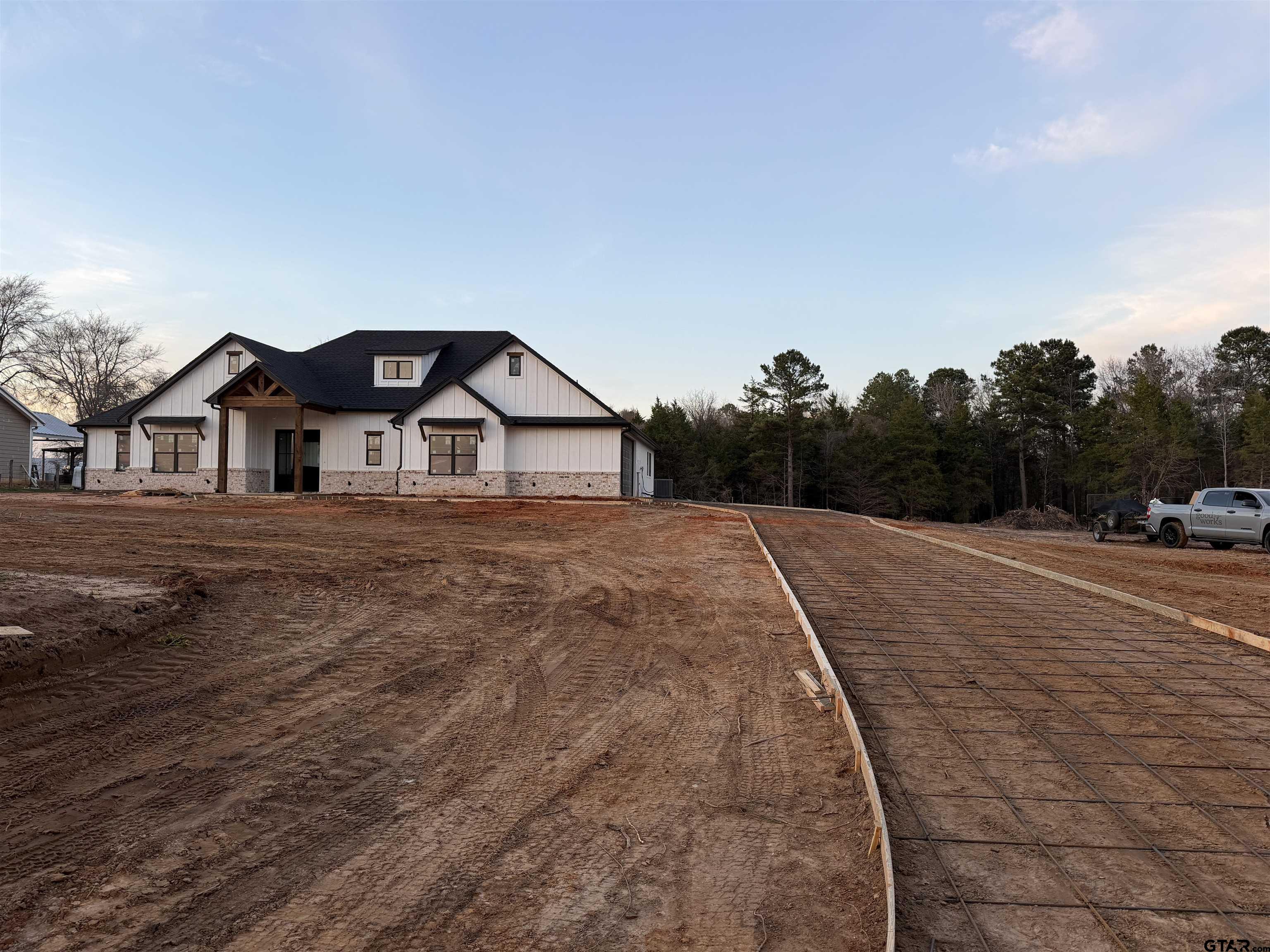 18235 County Road 295