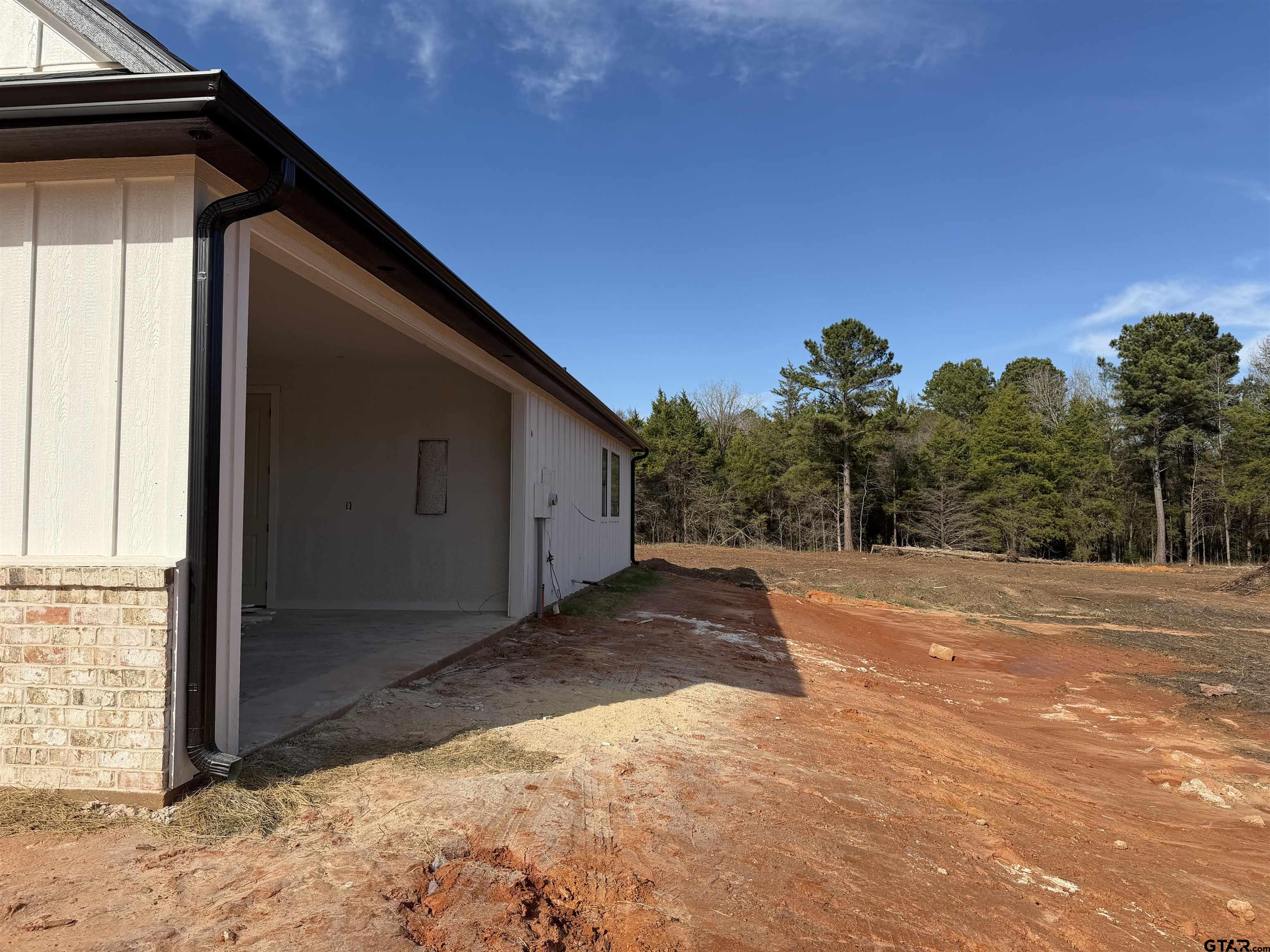 18235 County Road 295