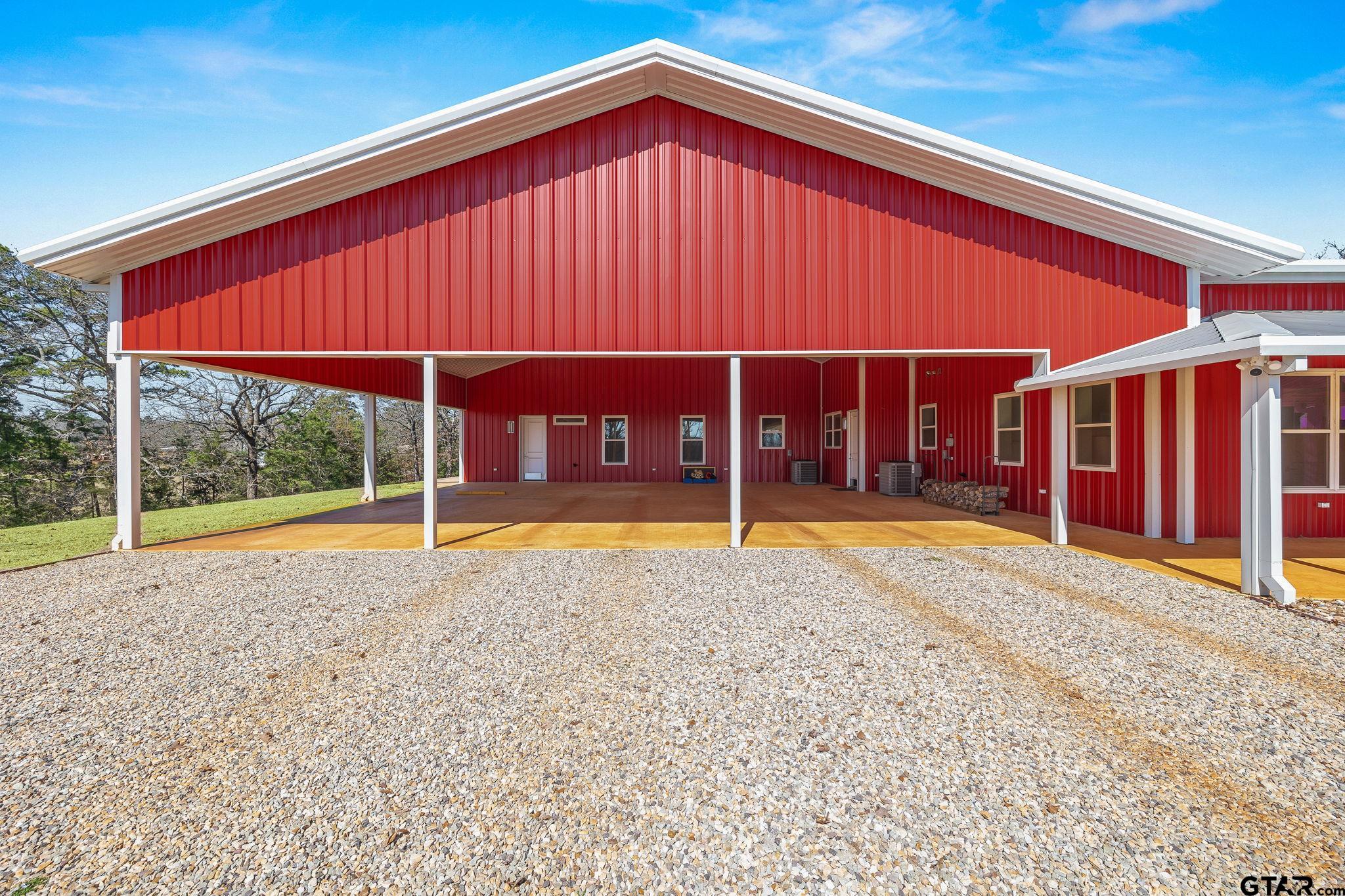 21482 W FM 16
