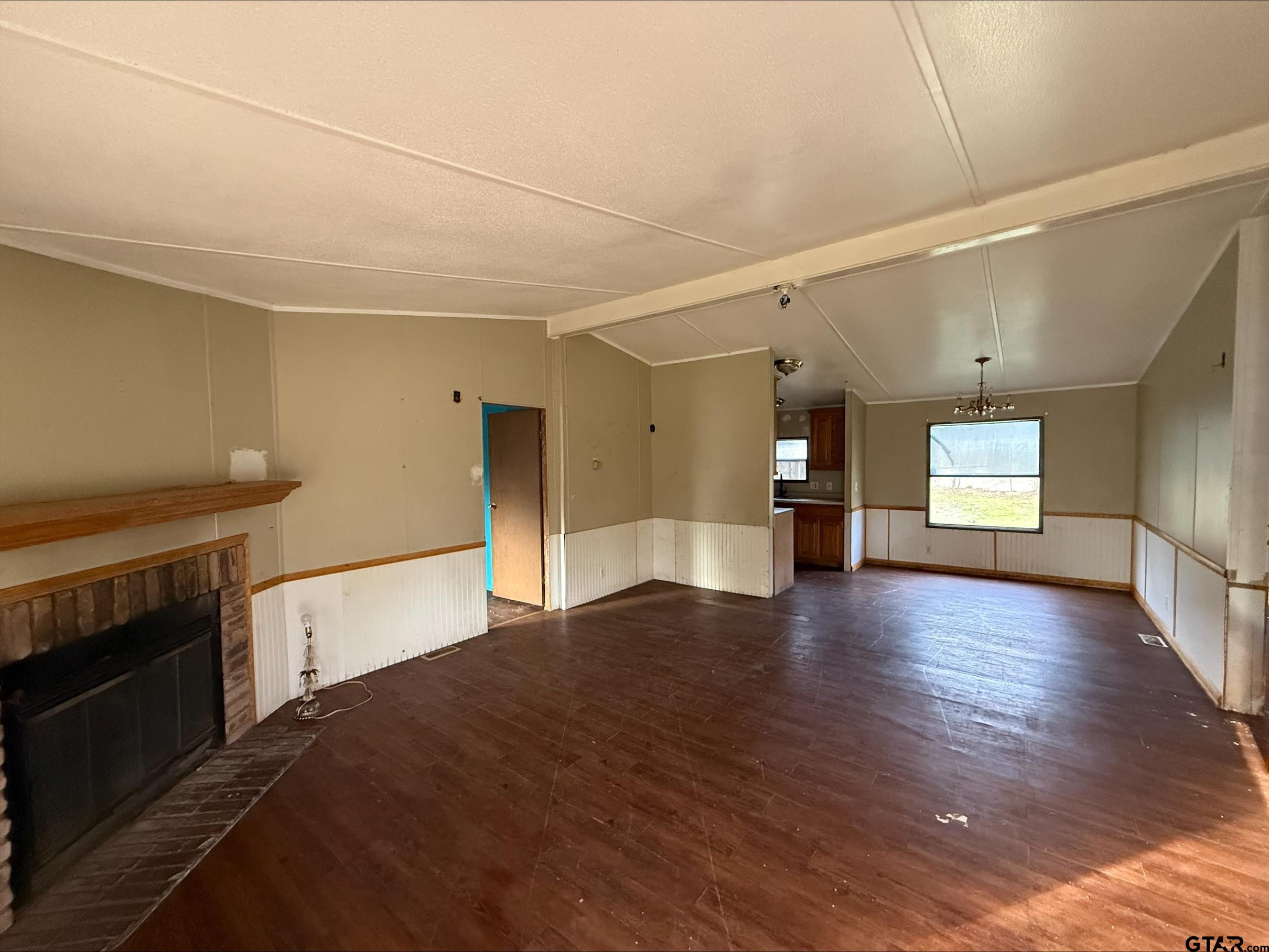 7398 Valley View Lane