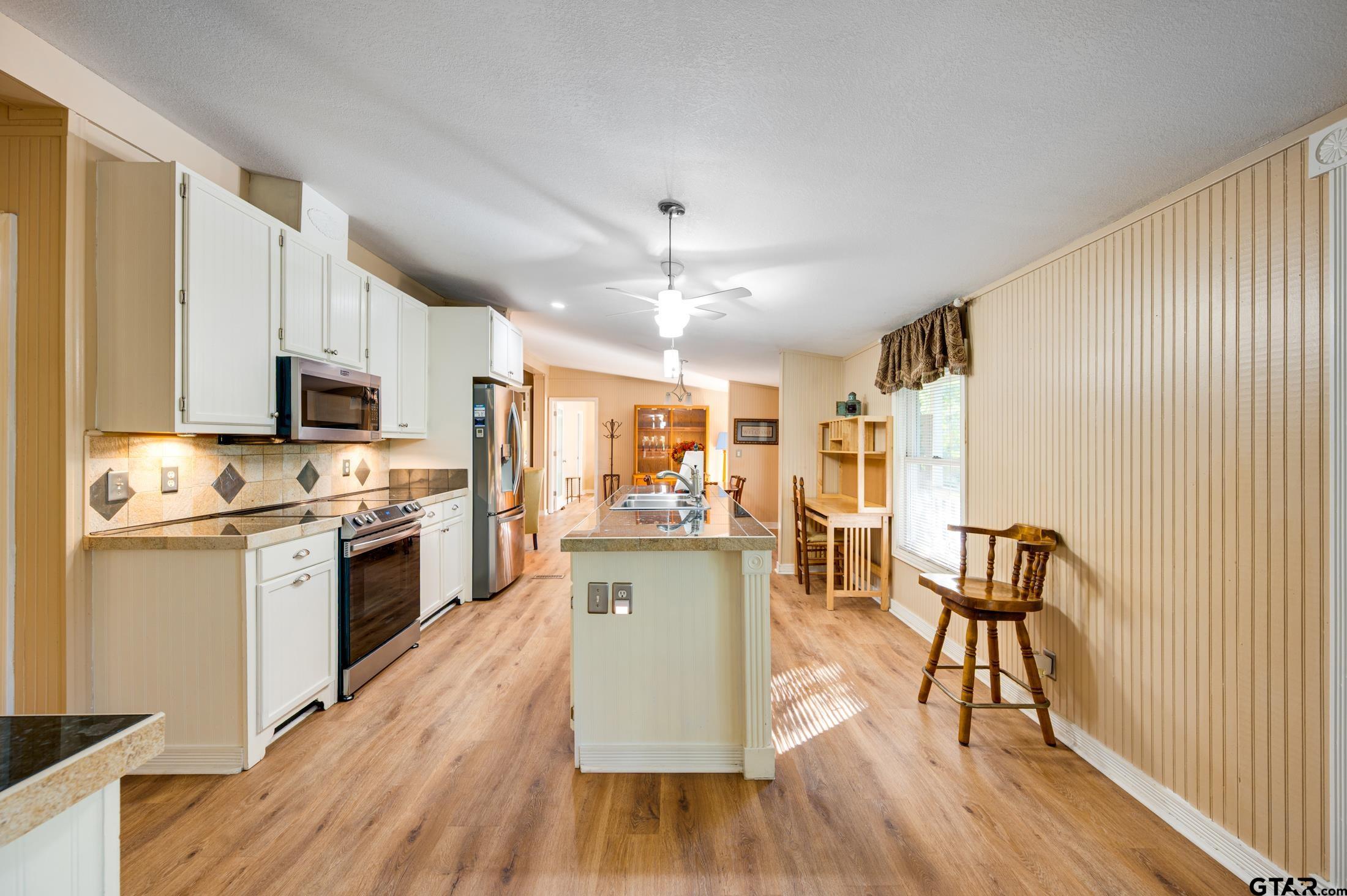 4491 S FM 2869
